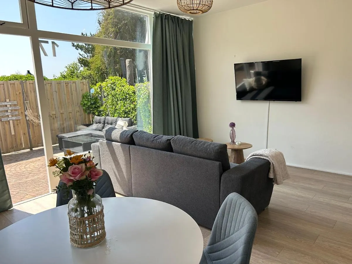 Amsterdam Beach Apartment 17, Incl Parking + Garden Zandvoort
