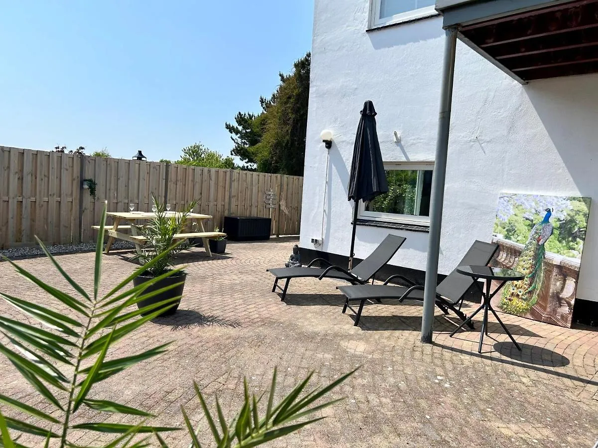 Amsterdam Beach Apartment 17, Incl Parking + Garden Zandvoort