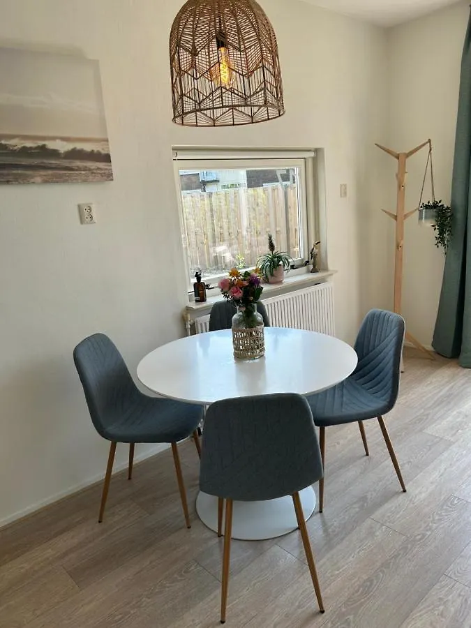 Amsterdam Beach Apartment 17, Incl Parking + Garden Zandvoort