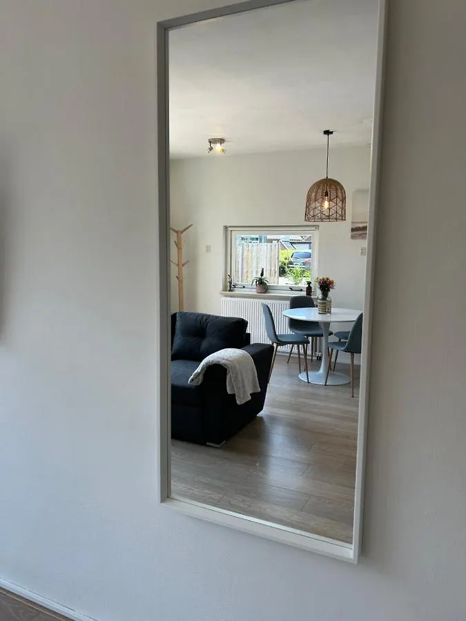 Amsterdam Beach Apartment 17, Incl Parking + Garden Zandvoort